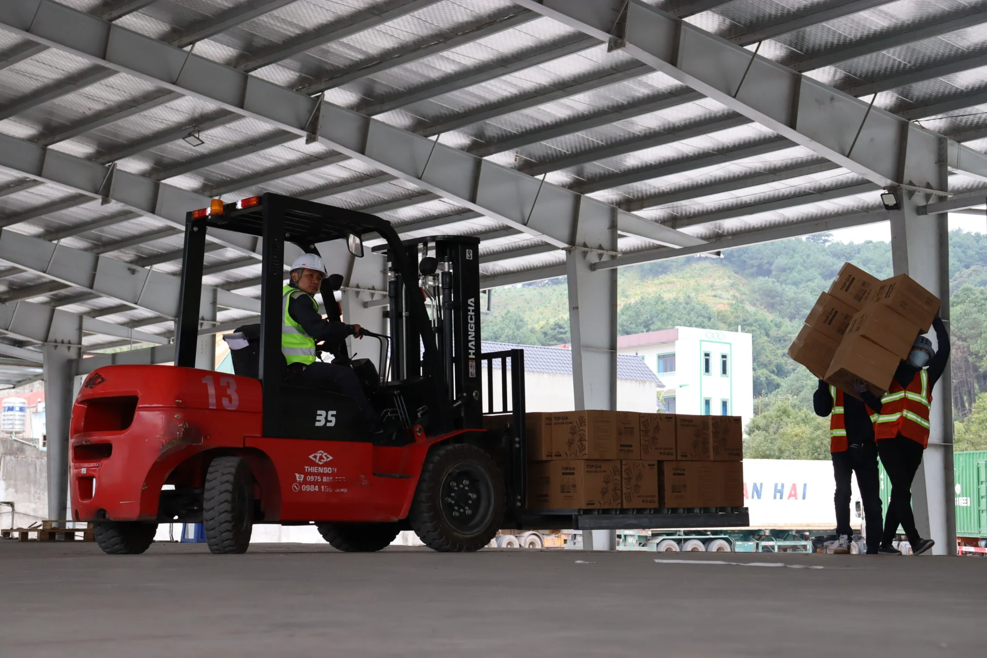 Doanh nghiệp kiến nghị giải pháp gỡ khó tạo thuận lợi cho hoạt động xuất khẩu